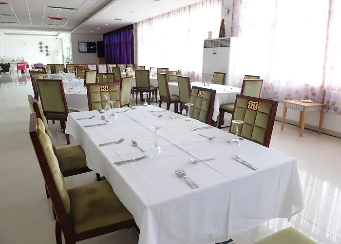Hotel Ombaka Ritz